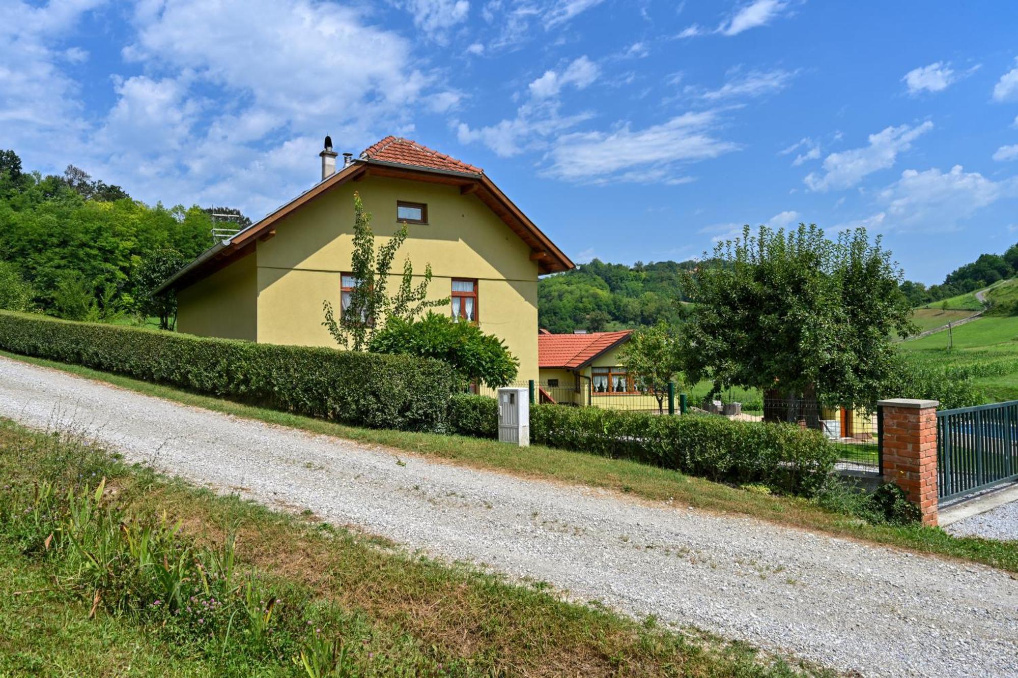 Ruralna Kuca 'Villa Zagorka' Za Odmor Sa Bazenom I Bocalistem Donja Pacetina Екстер'єр фото